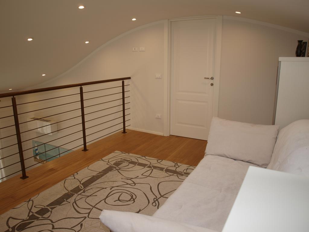 Il Pontile Holidays Apartment Marina di Pietrasanta Zimmer foto