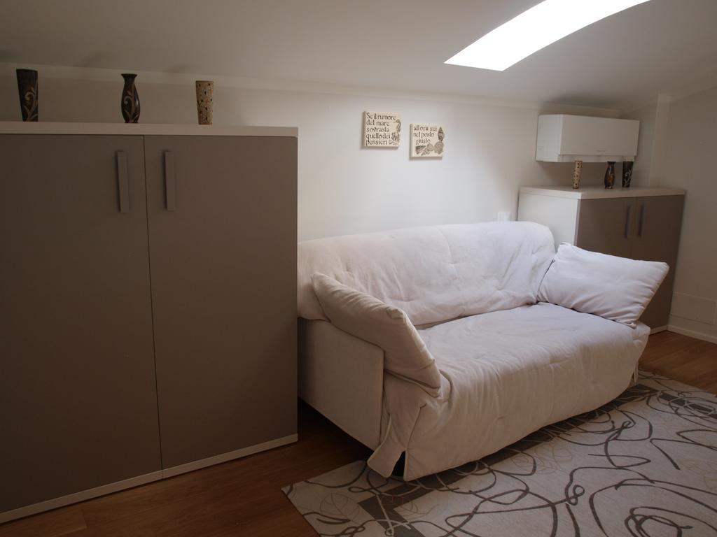 Il Pontile Holidays Apartment Marina di Pietrasanta Zimmer foto