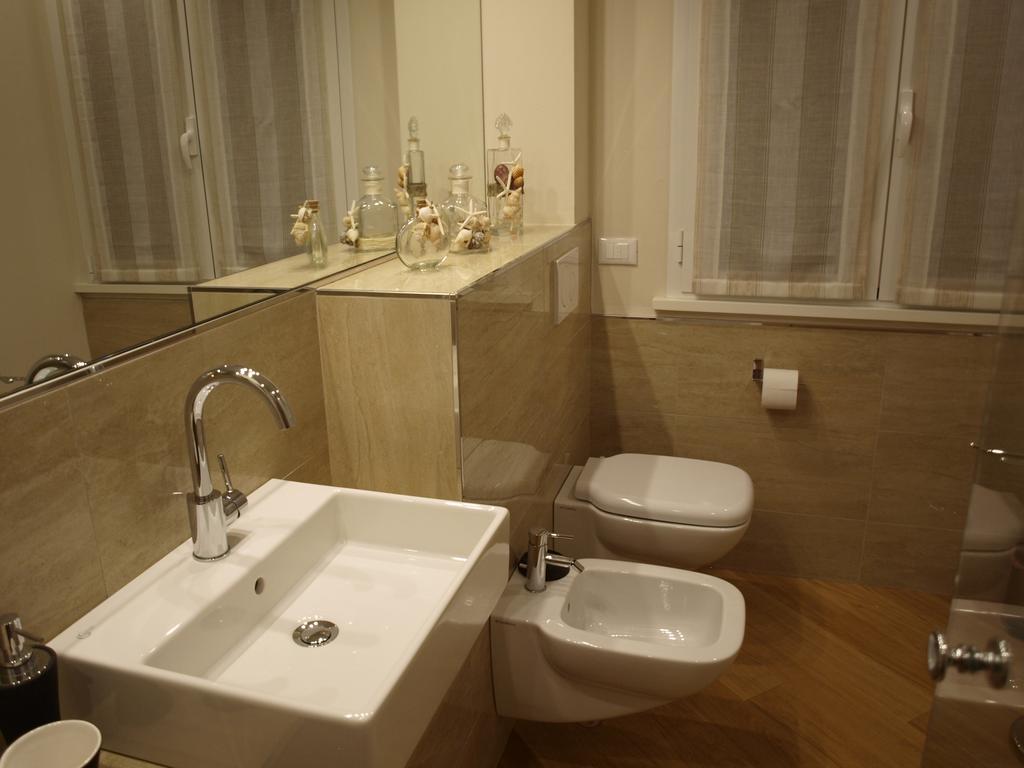 Il Pontile Holidays Apartment Marina di Pietrasanta Zimmer foto